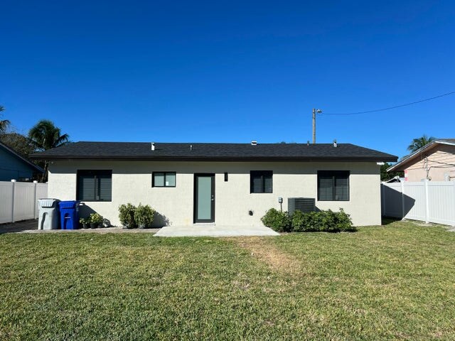 Photo - 156 NW 15th Ct