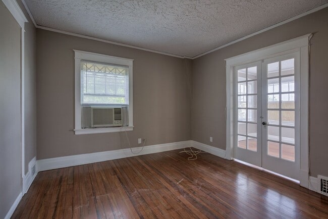 Photo - 3405 Dewey Ave Unit 3405 #2