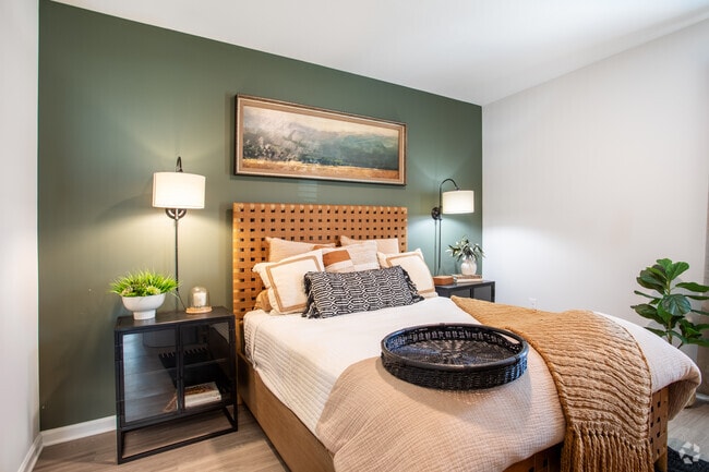 2BR, 2BA - 1,227 SF - Bedroom - West Park