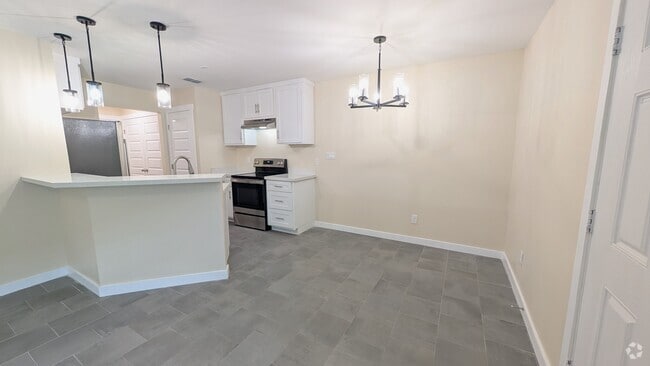 Building Photo - 2205 Multi National Rental