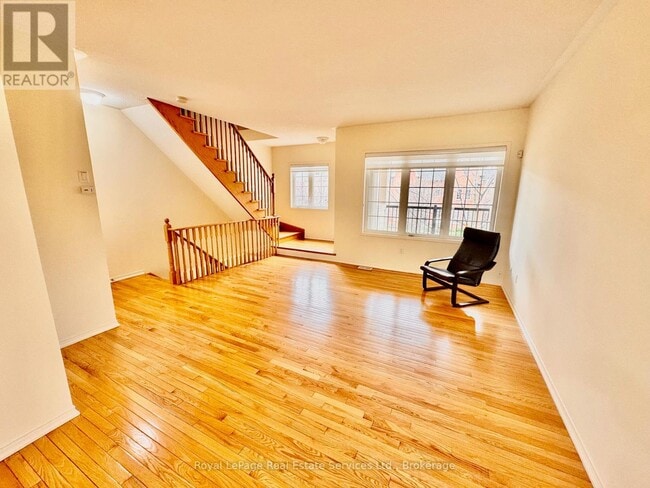 Photo - 97 Georgian Dr Unit 27