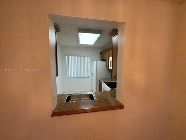 Photo - 8560 N Sherman Cir Unit 202
