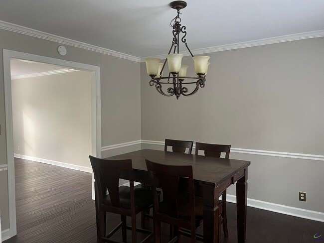 Photo - 492 River N Blvd