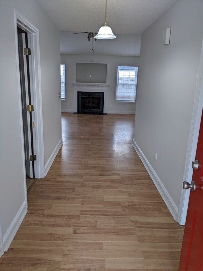 Photo - Escoba Bay Neighborhood 3 Bedroom Home