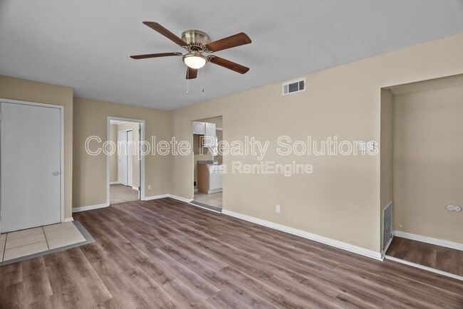 1132 Redman Blvd