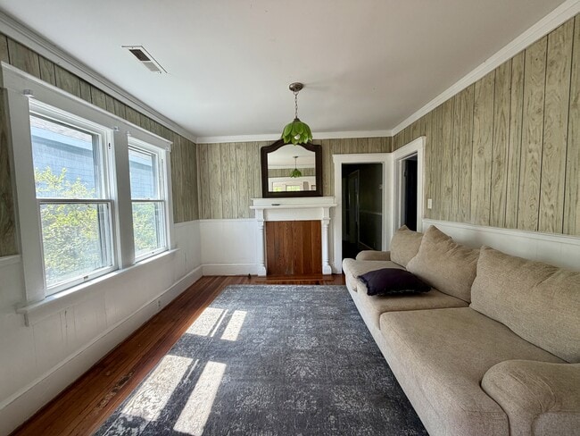 Photo - 414 Bladen St