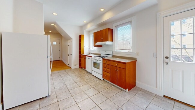 Photo - 61 Museum St Unit 1