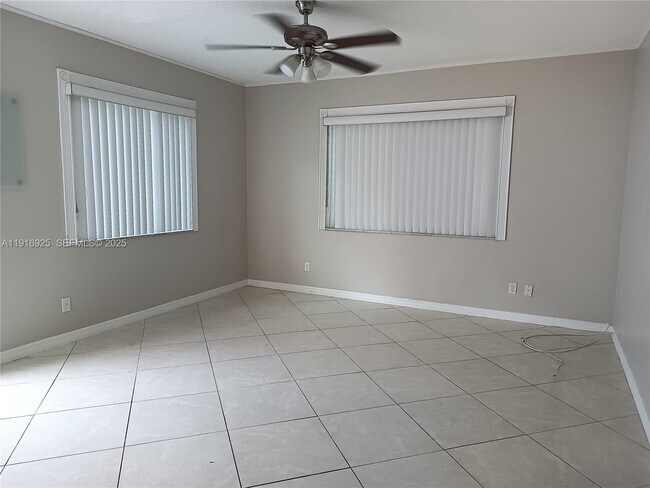 Photo - 1818 Fillmore St Unit front