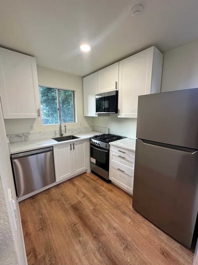 Building Photo - 1342 Mimosa Ct Rental