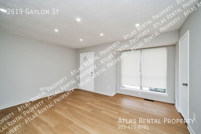 Photo - 2619 Gaylon St