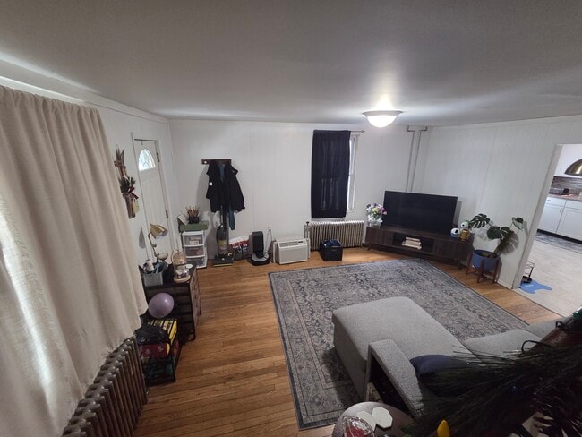 Photo - 400 Bennett St