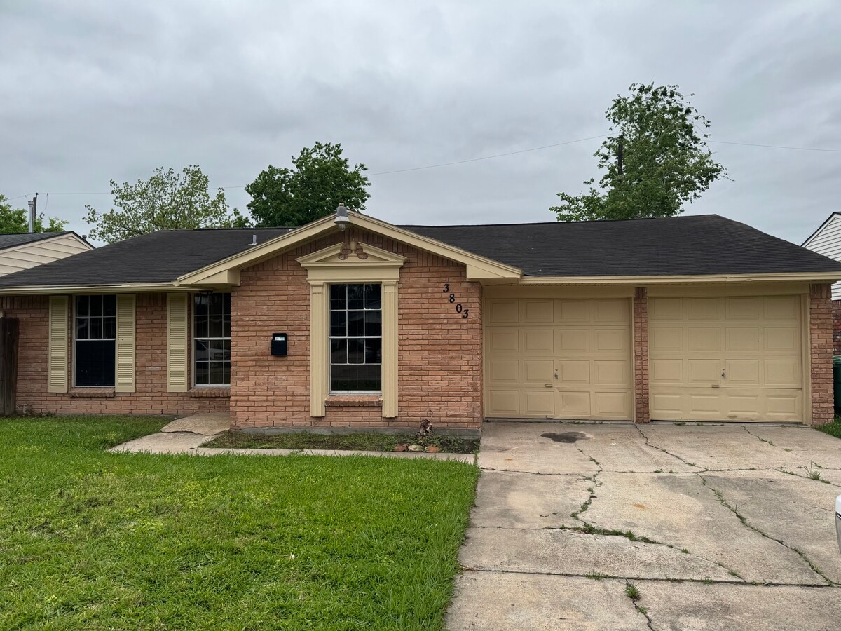 Photo - 3803 Westhampton Dr