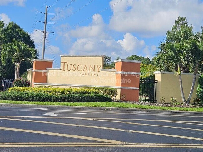 Photo - 6360 Aragon Way Unit Apt 306