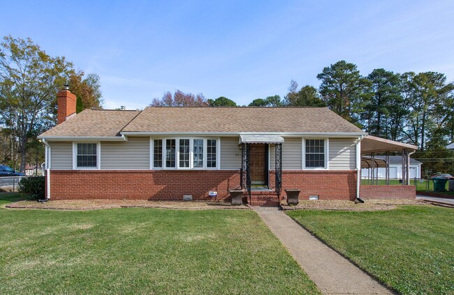 ADORABLE 3 BEDROOM RANCHER WITH LARGE FENC... - ADORABLE 3 BEDROOM RANCHER WITH LARGE FENC... House