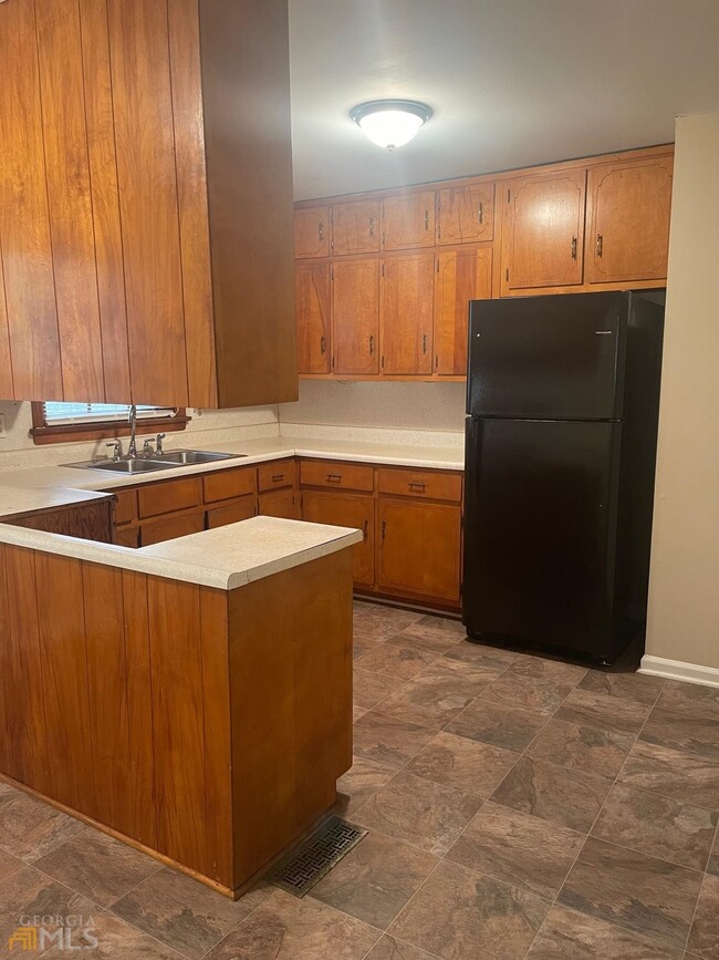 Photo - 808 S Nottingham Rd