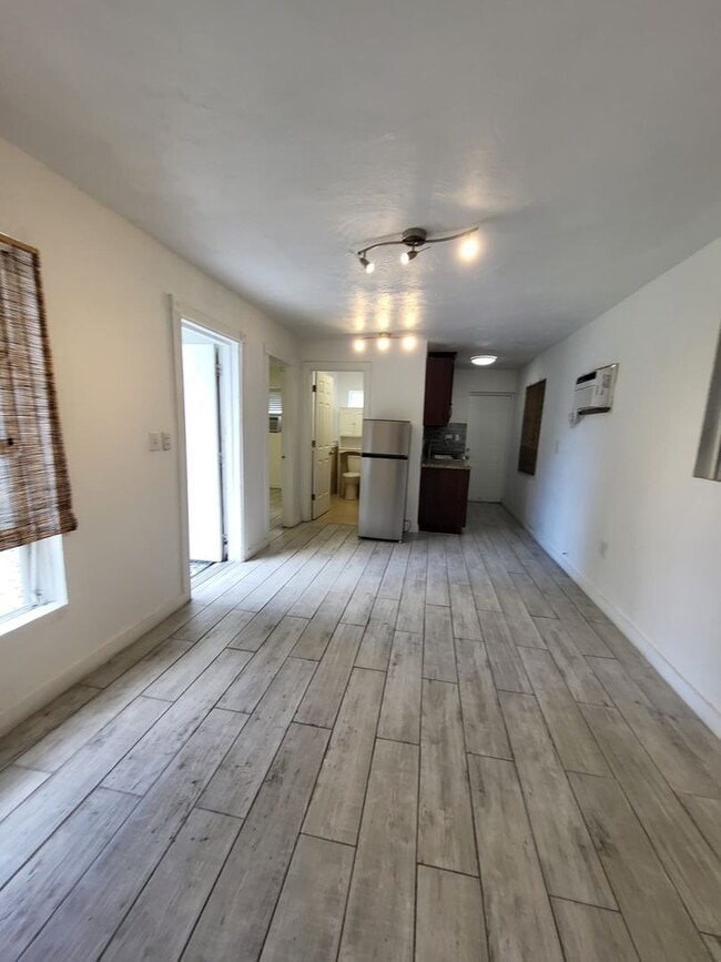 Photo - 1998 NE 135th St Unidad 1994 NE 135th Street - 1994