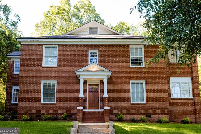 Building Photo - 111 E Screven St