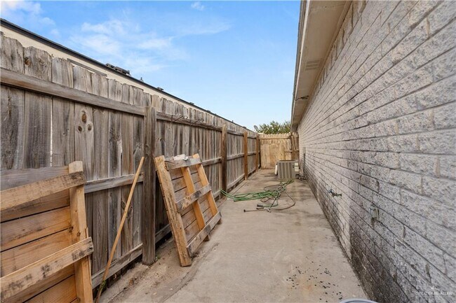 Photo - 16 French Ave Unidad 3