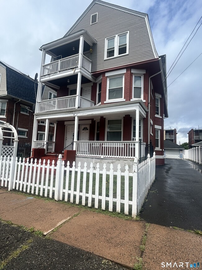 Building Photo - 34-36-36 Barker St Unit 1