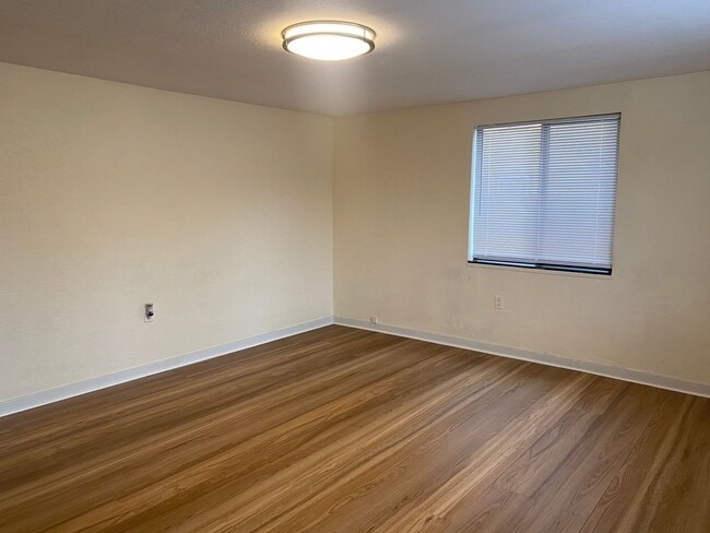 Photo - 523- 525  Markeson St Unit 525 Markeson St