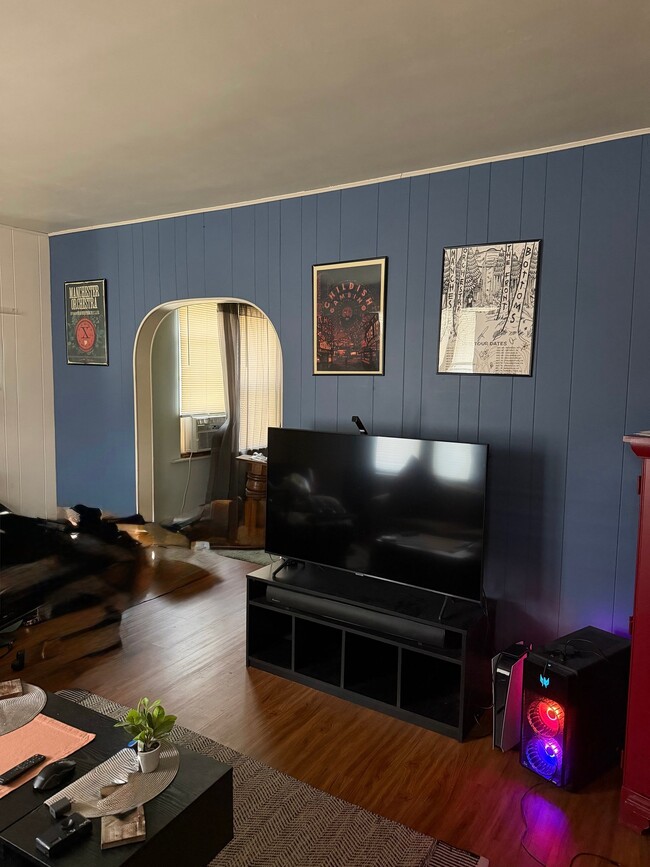 Photo - 820 Bridge St Unit Apt 1