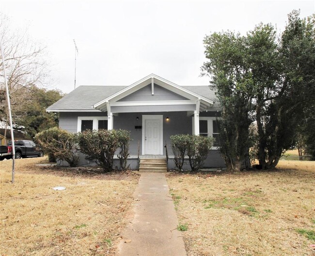 Photo - 716 Olive St House
