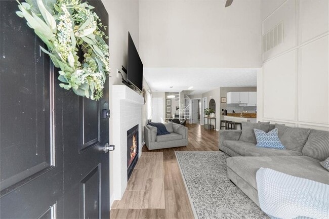 Photo - 820 Camelon Ct