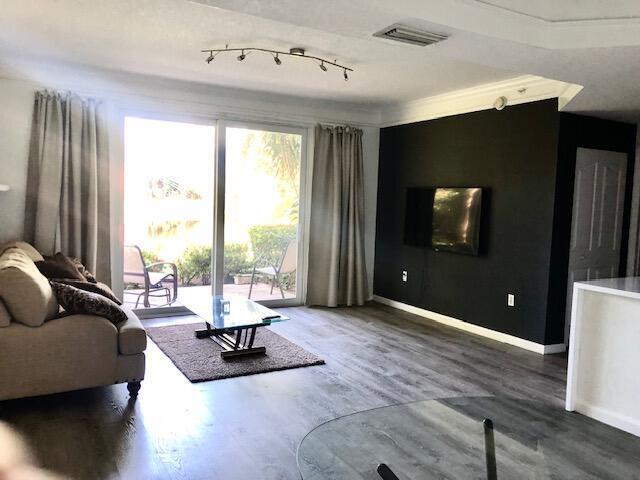 Photo - 2044 Alta Meadows Ln Unit 1812