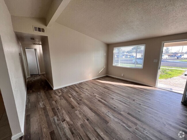 Building Photo - Coming Soon!! Apply Now!! Rental