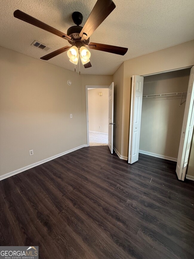 Photo - 32 Talbot Ct