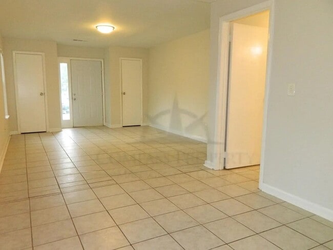 Photo - 541 Timber Ridge Ct