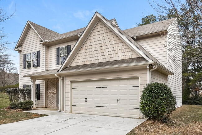 Photo - 766 Helm Ln NW