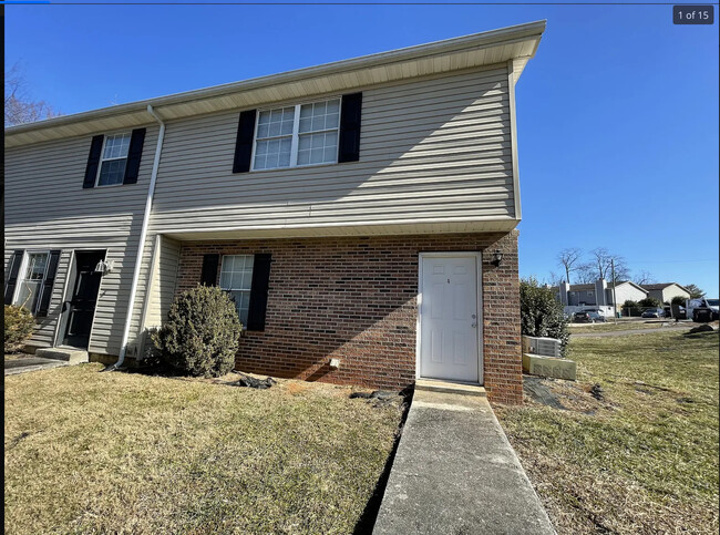 Photo - 9149 Cedarpark Ln Townhome