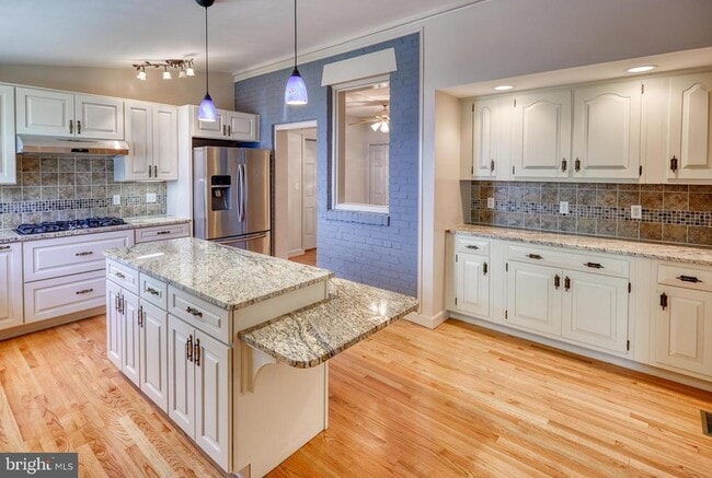 Photo - 6912 Oakridge Ave