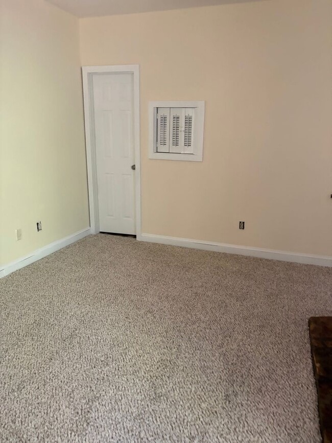 Building Photo - REMODELED NW RALEIGH TOWNHOME OFF LEESVILLE ROAD Unit A
