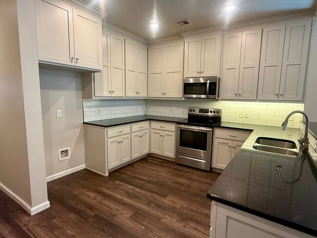 Photo - Beautiful 2 Bed 2 Bath!