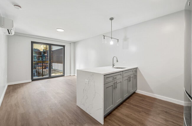 Photo - Skylimit Tower