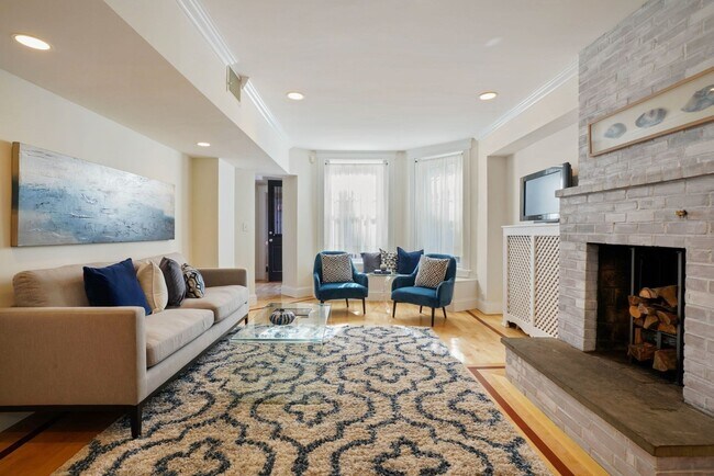 Photo - 298 Marlborough St Unit 1