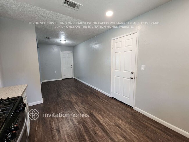 Photo - 620 Lynn Ave