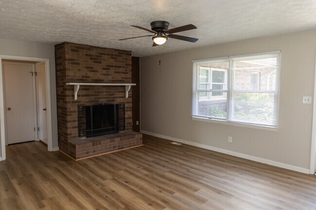 Photo - 129 Stephens Dr