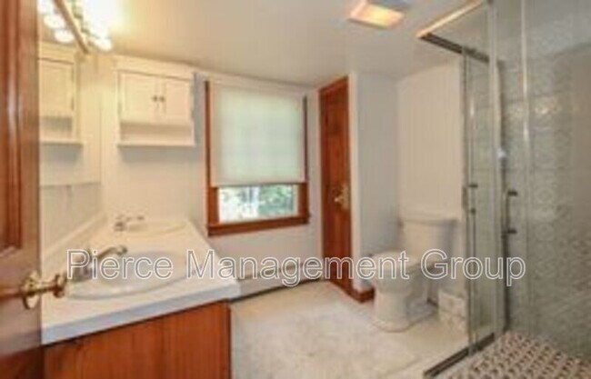 Photo - 32 Morse Cir