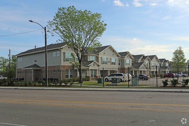 Photo - Independence Heights Apartments