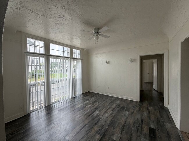 Photo - Mid-City 2 Bedroom 1 Bath Gem