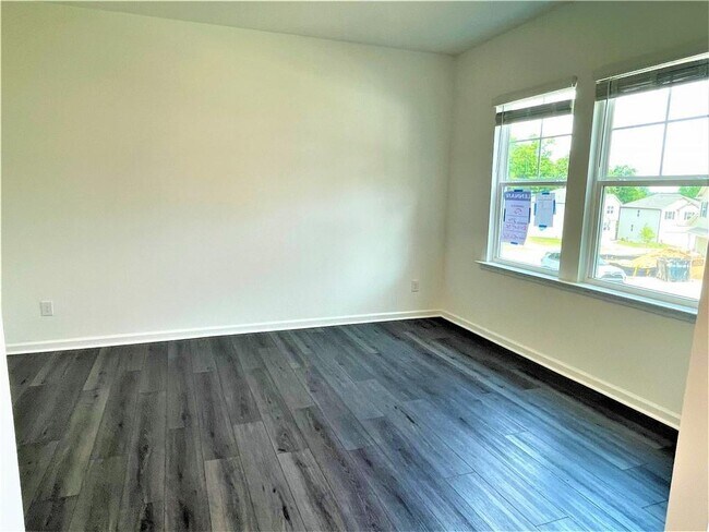 Photo - 270 Rivulet Dr