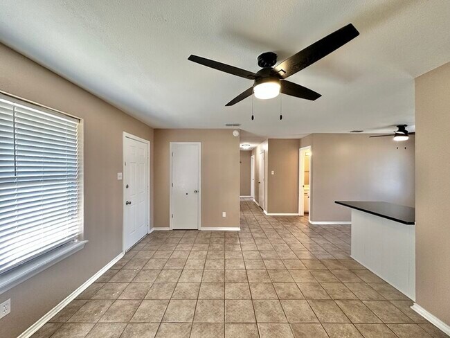 Photo - Available Now! Newly Updated 3/2 in Flint!