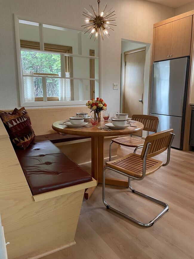 Photo - 506 N 91st St