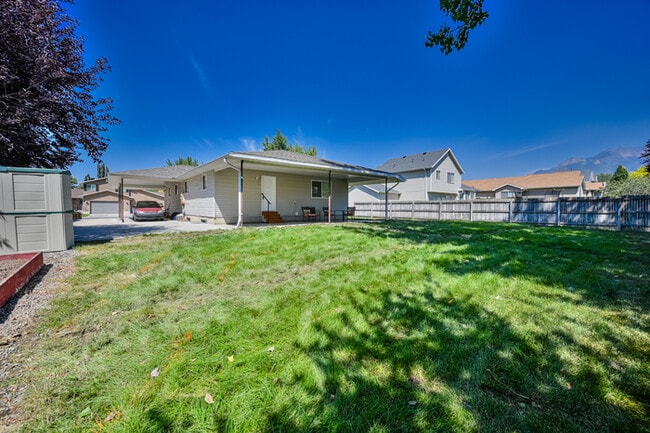 Photo - Duplex in Sandy - Available NOW!