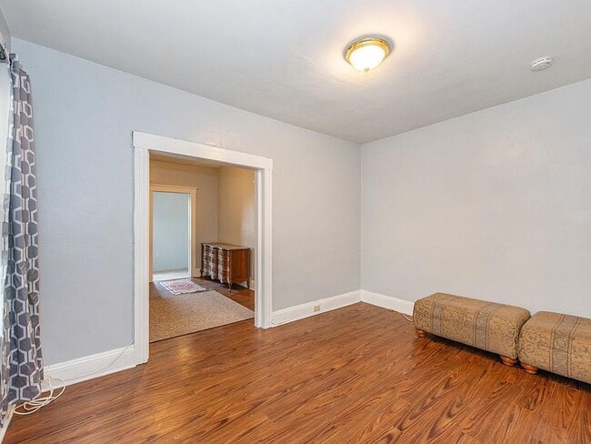 Photo - 3-Bed in the Heart of New Brunswick!"