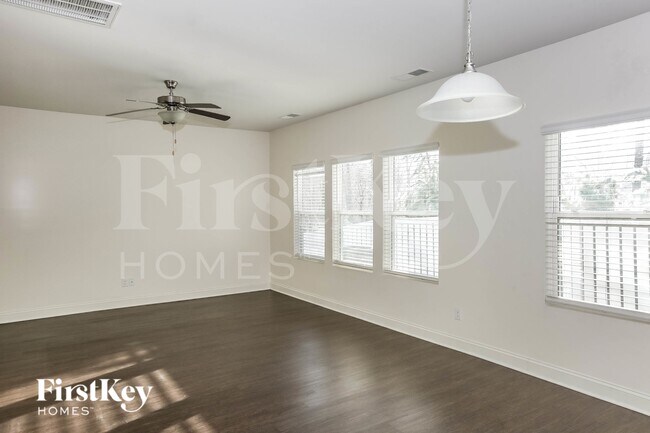 Photo - 9343 Sloan Forest Dr