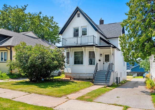 Photo - 4 Bedroom Single Family Home Available - G...